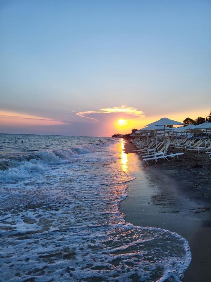 Sunny Sea View Apartment- Geoponika - Free Parking Appartement