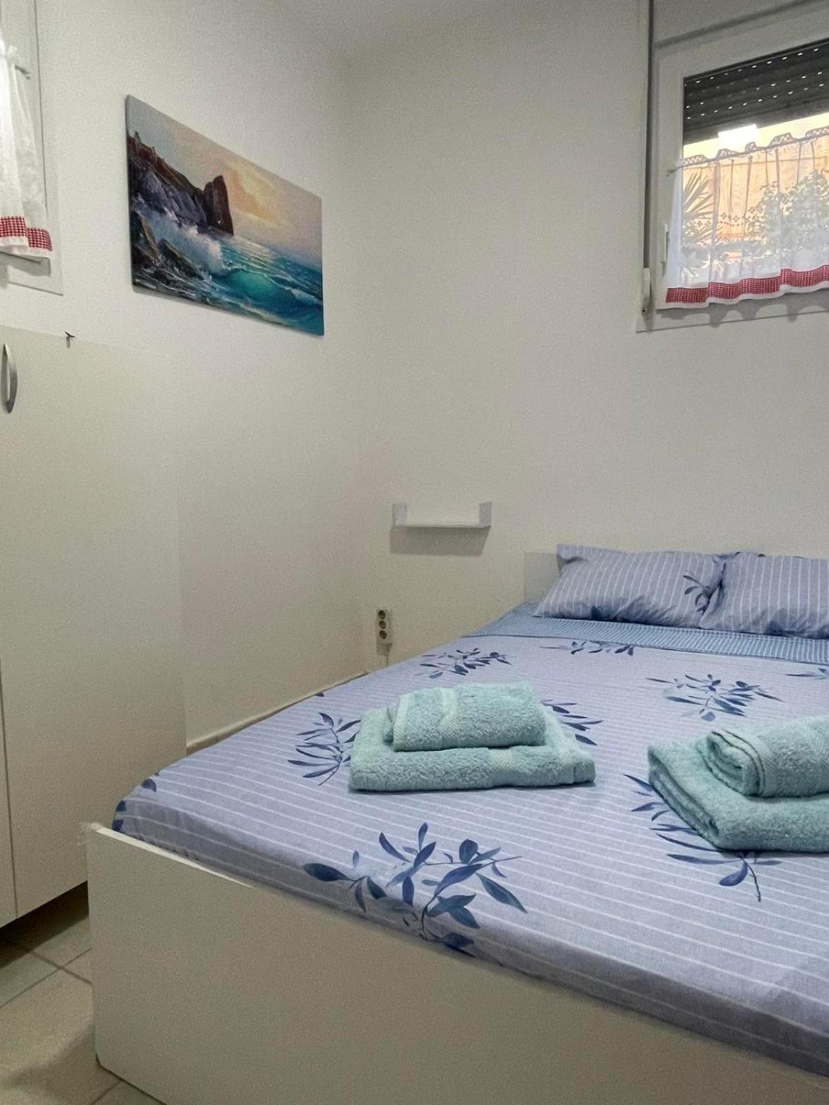 Sunny Sea View Apartment- Geoponika - Free Parking Appartement